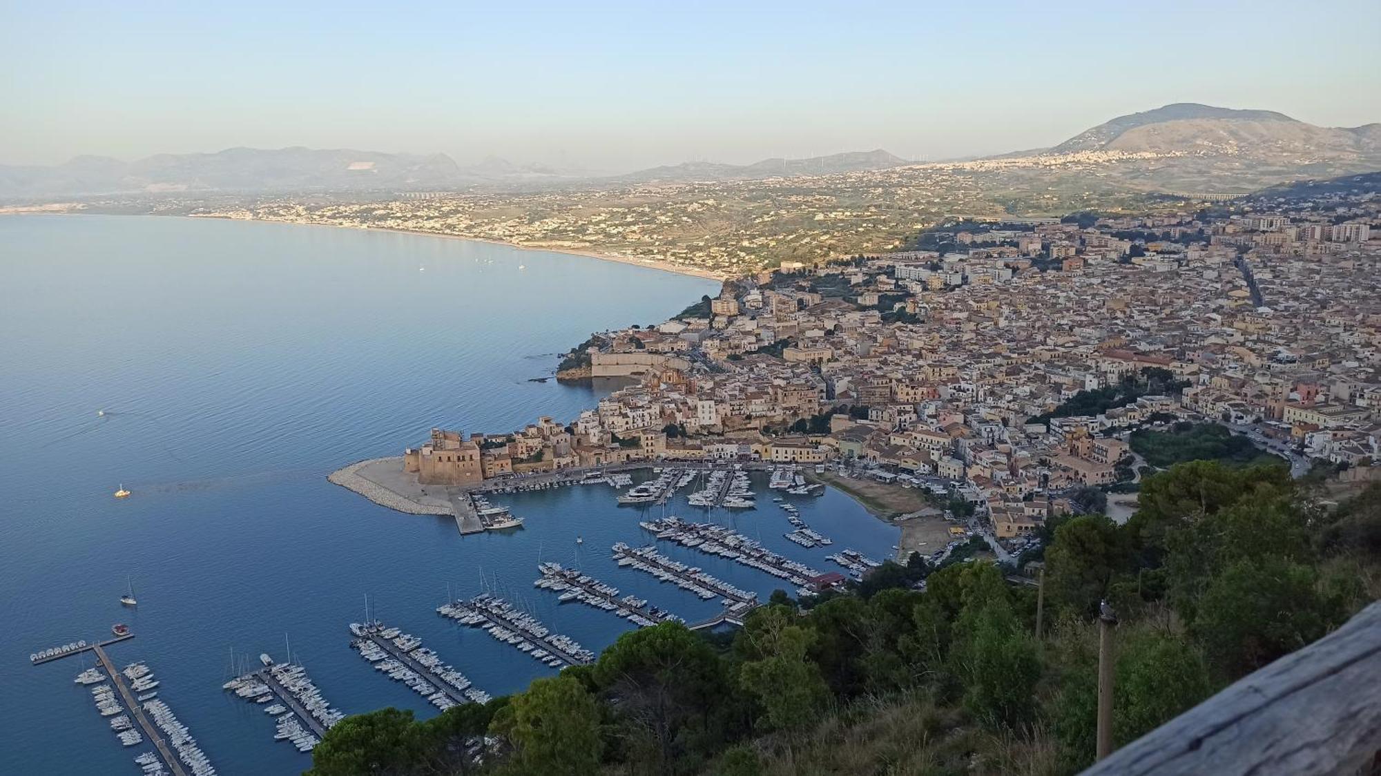 Nardina House Lägenhet Castellammare del Golfo Exteriör bild